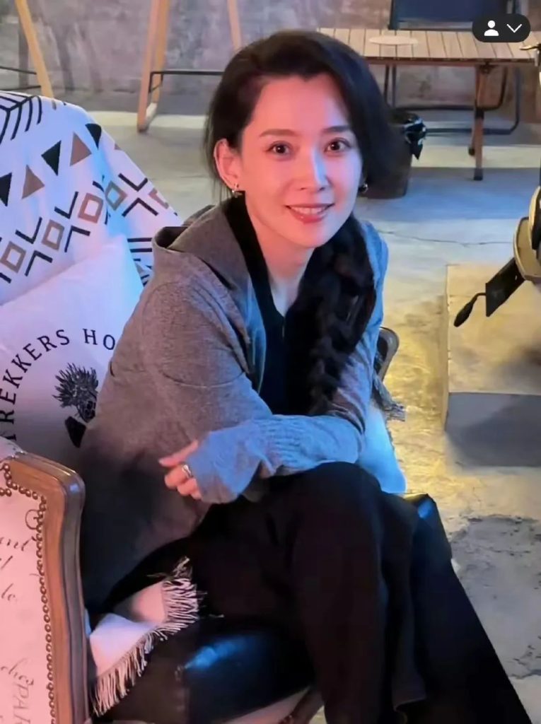 汪峰真会“吃”, 31岁新女友颜值气质不输章子怡-吃瓜网
