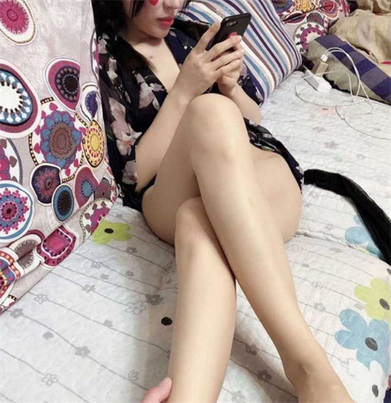 海角会喷水的表姐新作 梨形身材美腿骚姐-吃瓜网