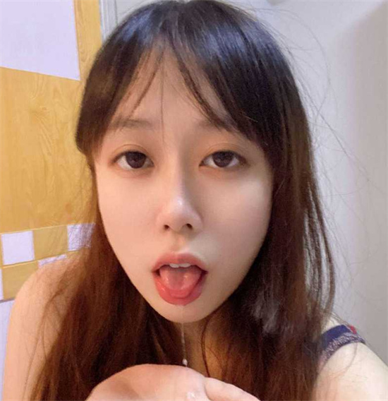 前海航高管女儿 约 P 视频曝光 身穿情趣装供 P 友调教玩弄-吃瓜网