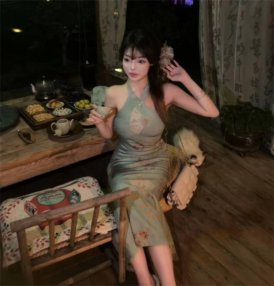 山东某学院清纯女神下海曝光 人前端庄优雅人后给钱就发福利-吃瓜网