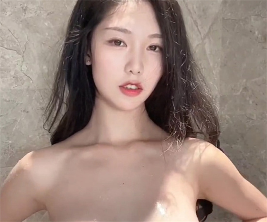 高颜值御姐抖娘利世 最新写真福利 办公室OL职业装捆绑-吃瓜网