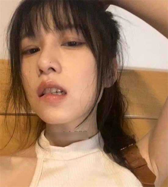 延吉女大学生 超漂亮气质小姐姐喜欢为金主拍摄私密视频-吃瓜网
