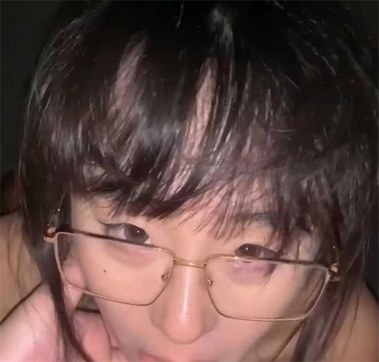 顶级反差人妻露脸私拍合集 酒店约单男共享 高尔夫球场内激情战斗-吃瓜网