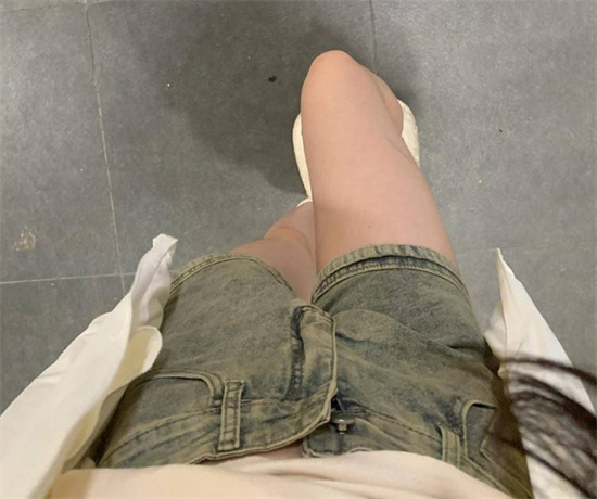 河南某职业技术学院呆呆涵 无门槛可约 身体超白嫩聊天记录曝光-吃瓜网