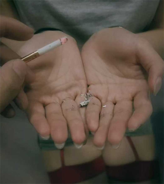 云南某大学美女研究生 被曝竟是受虐癖 栓狗链跪地爬行戴口塞视频流出!-吃瓜网
