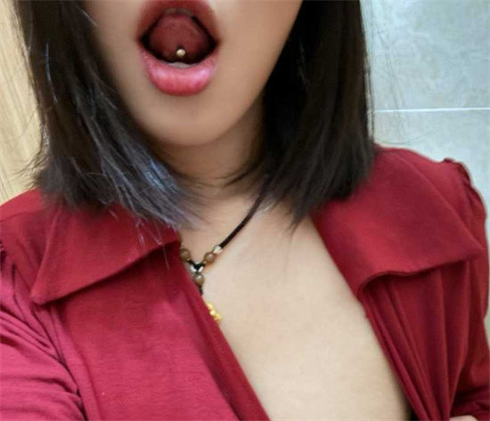 职业学院美女新生 被主人掌掴无套输出 露脸劈腿暴露欲女属性-吃瓜网