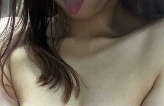 瓜友投稿 约会极品大一学妹私拍合集 清纯少女性瘾极强 竟主动开房求啪-吃瓜网