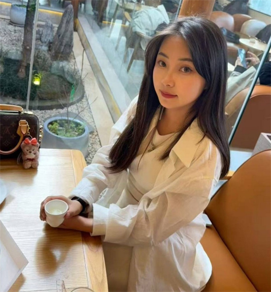 青海西宁某学院女神被包养后为满足金主癖好 身穿校服被全方位输出-吃瓜网