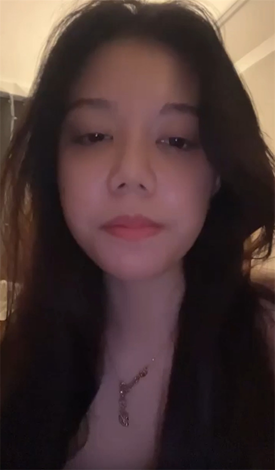 高颜值巨乳网红私密视频流出 全程露脸劈腿 手法娴熟骚出天际-吃瓜网