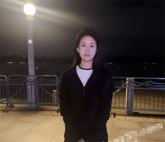 浙江杭州27岁少妇 离婚后疯狂约会 被调教成极品欲女 洞口大开漆黑无比-吃瓜网