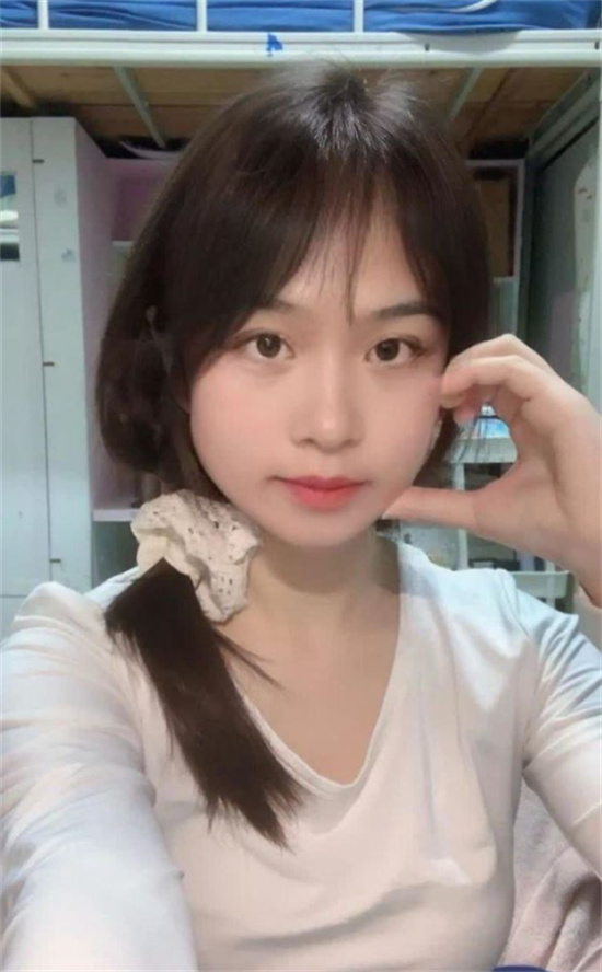 云南某大学研一女生 私密视频曝光 撅翘臀被后入输出高潮迭起 魅魔纹身骚劲爆棚!-吃瓜网
