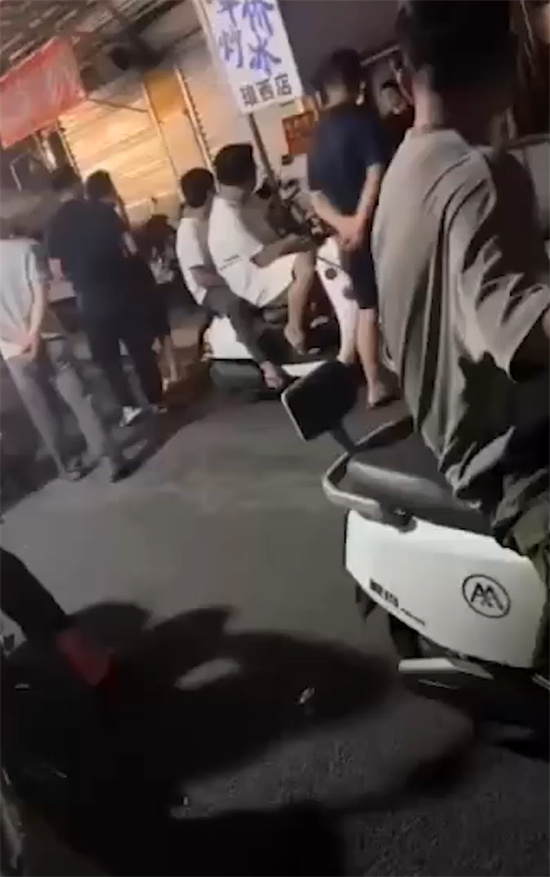 广西南宁琅西菜市站街女后续 火爆全网后竟排起长龙队 小姐姐接客忙到冒烟!-吃瓜网
