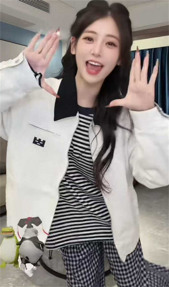 抖音570万粉网红我不叫龙虾 王者荣耀10周年庆cos嫦娥 行为不雅玩反差引发热议 被网友扒出定制视频!-吃瓜网