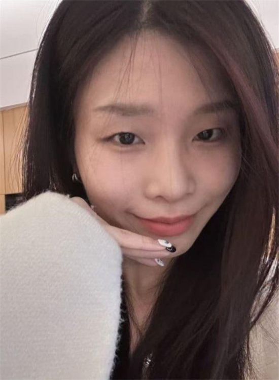 长沙某学院高颜学姐 男友调教视频流出 脸穴同框翻白眼 阿黑颜浪叫反差拉满!-吃瓜网