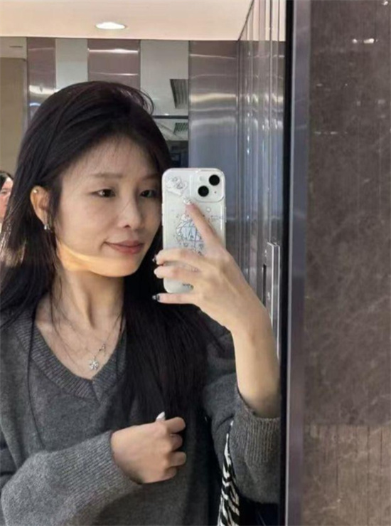 长沙某学院高颜学姐 男友调教视频流出 脸穴同框翻白眼 阿黑颜浪叫反差拉满!-吃瓜网