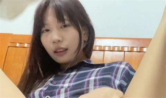 长沙某学院高颜学姐 男友调教视频流出 脸穴同框翻白眼 阿黑颜浪叫反差拉满!-吃瓜网