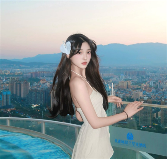 湖南某职业大学温柔学霸 酒店视频遭前男友曝出 平日清纯形象崩塌-吃瓜网