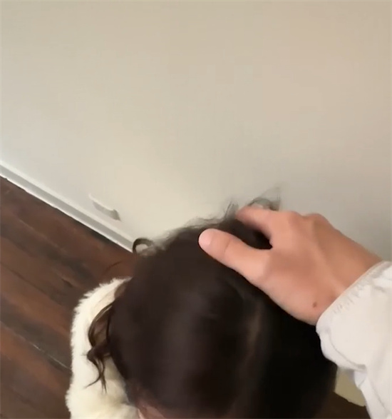 潍坊小米汽车4S店女主播杉杉私密视频意外流出 甜美直播人设引热议-吃瓜网