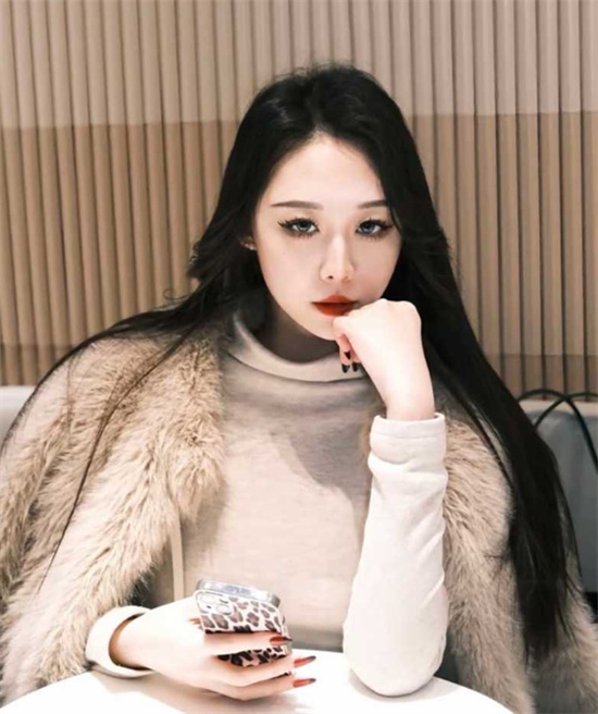 青岛医美老板娘张妤欣 跟客户老公偷情被锤 娇羞露脸床上被拍视频-吃瓜网