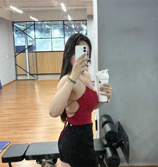 青岛医美老板娘张妤欣 跟客户老公偷情被锤 娇羞露脸床上被拍视频-吃瓜网