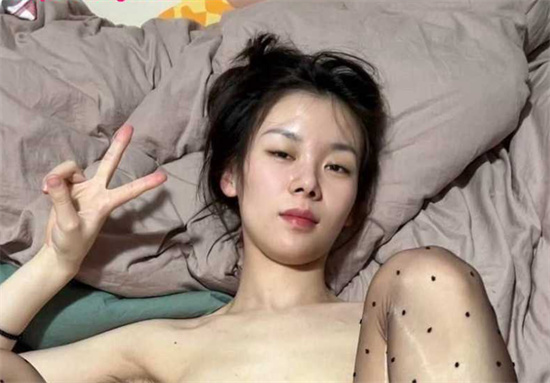 广西桂林女生不雅视频疯传!多套情趣装服侍男友 全程露脸亲密互动被曝光-吃瓜网