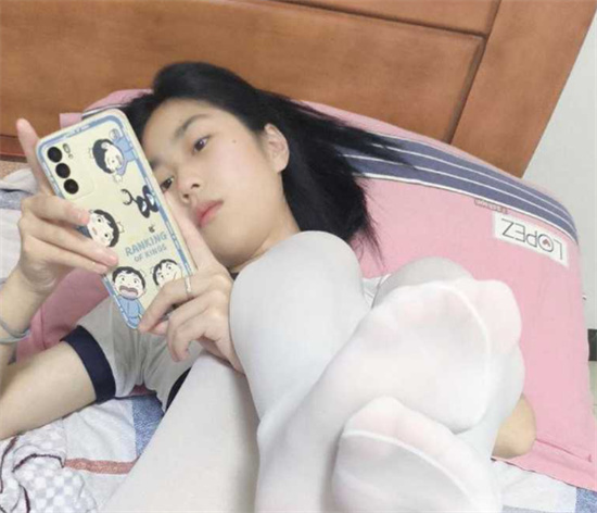 女神级甜妹私密约会视频流出 甜美脸蛋+极品身材反差拉满！-吃瓜网