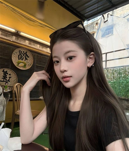 推特网黄Amber0281213 合集曝光 大二在读生边上课边下海 励志到让人想资助！-吃瓜网