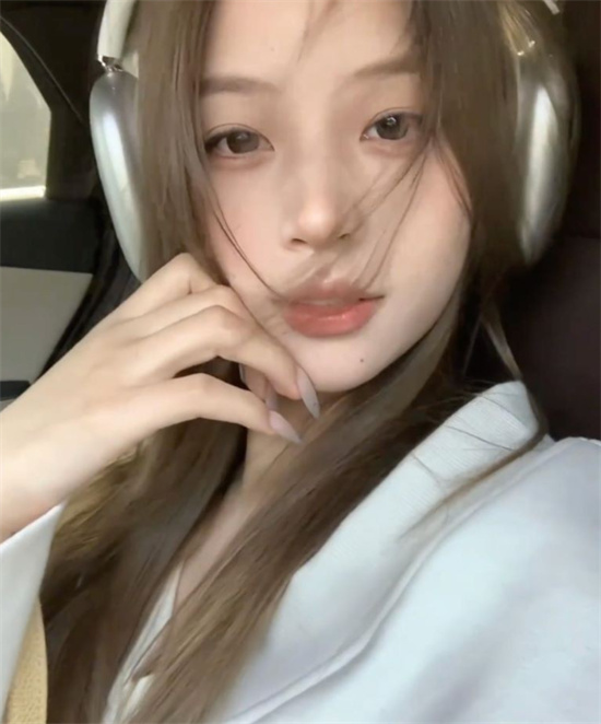 推特网黄Amber0281213 合集曝光 大二在读生边上课边下海 励志到让人想资助！-吃瓜网