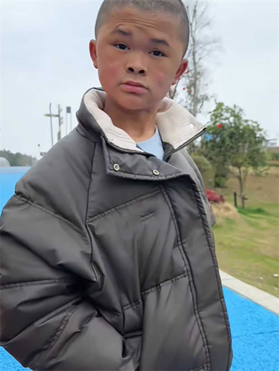 网红小马云 范小勤 青春期到处发骚撩妹 私拍视频被曝光相当炸裂-吃瓜网